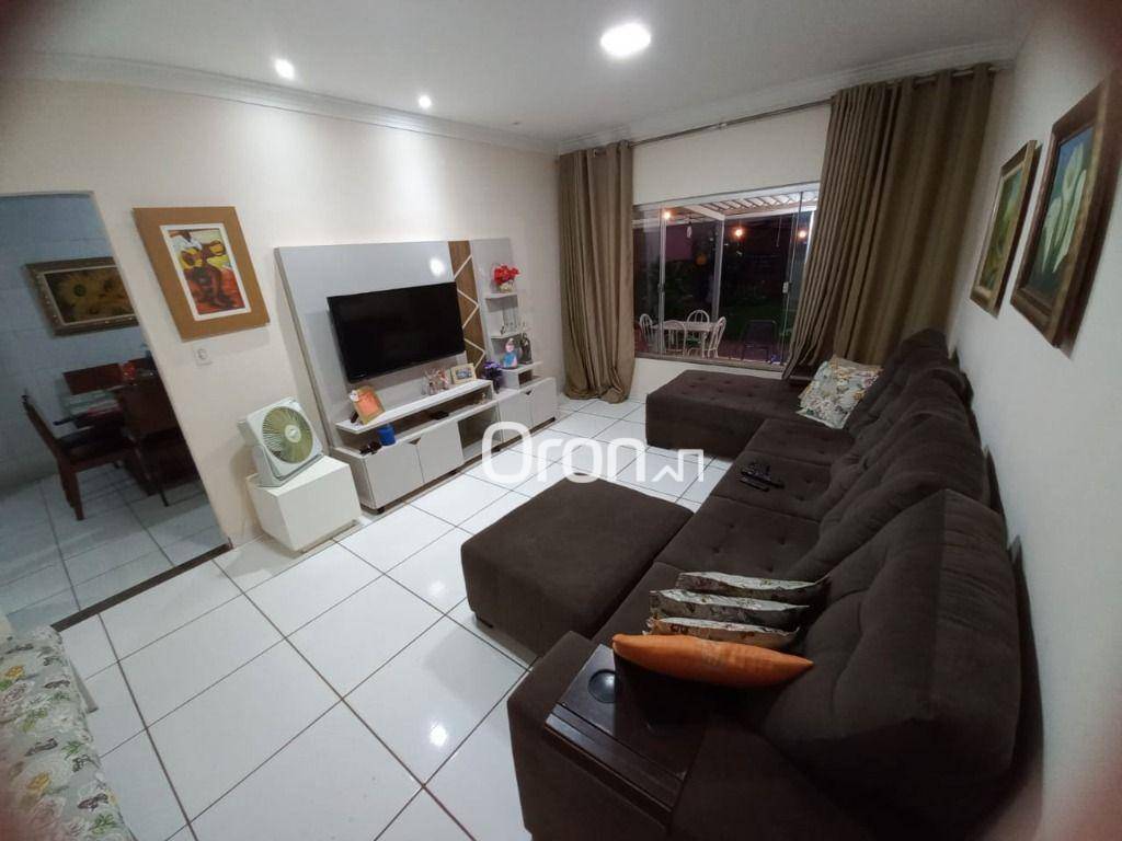 Casa à venda com 3 quartos, 250m² - Foto 4