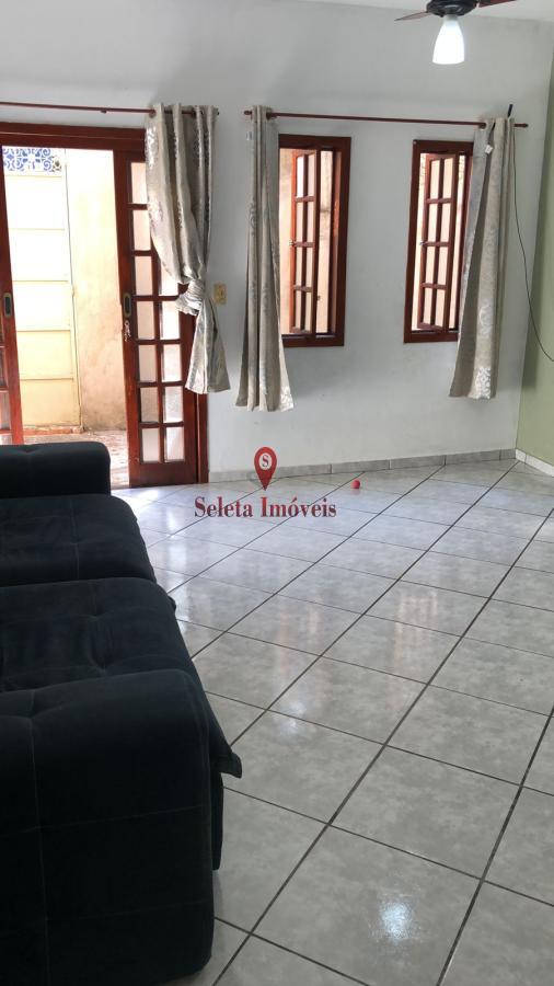 Casa à venda com 2 quartos, 180m² - Foto 2