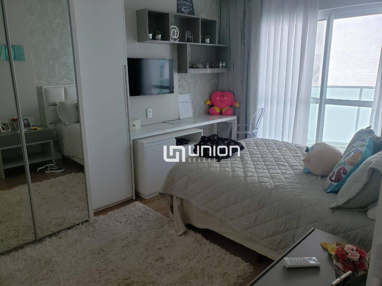 Apartamento à venda com 3 quartos, 200m² - Foto 13