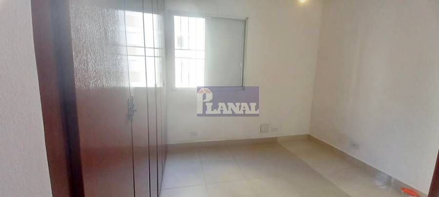 Apartamento à venda com 2 quartos, 65m² - Foto 4