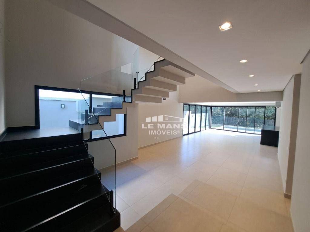 Casa de Condomínio à venda e aluguel com 4 quartos, 330m² - Foto 2