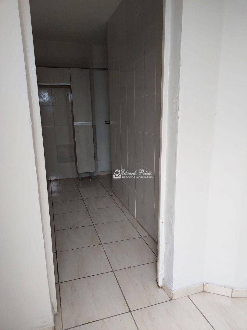 Casa à venda e aluguel com 2 quartos, 160m² - Foto 9