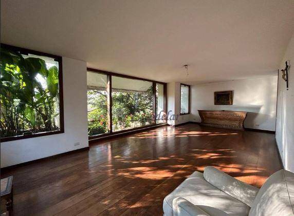 Casa à venda com 6 quartos, 900m² - Foto 6