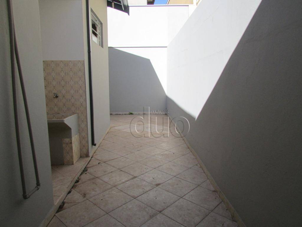 Casa para alugar com 3 quartos, 130m² - Foto 25