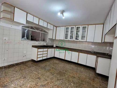 Sobrado à venda com 3 quartos, 200m² - Foto 5