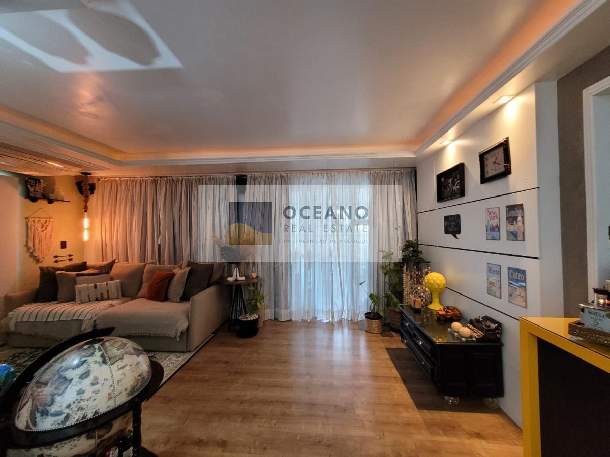 Apartamento à venda com 3 quartos, 121m² - Foto 2