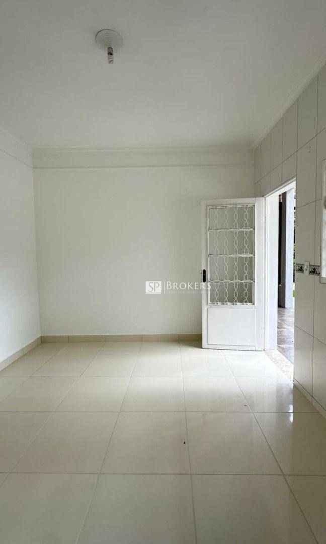 Casa à venda com 2 quartos, 200m² - Foto 4