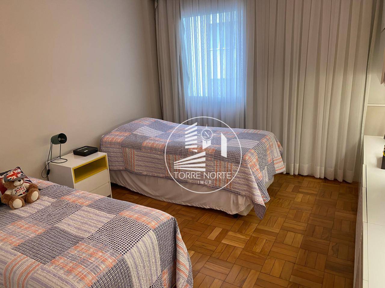 Apartamento à venda e aluguel com 3 quartos, 190m² - Foto 11