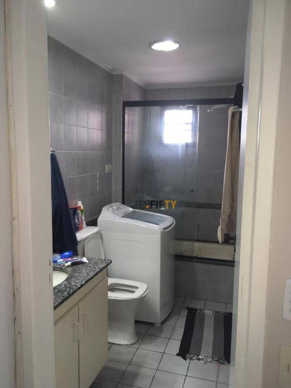 Apartamento para alugar com 1 quarto, 60m² - Foto 11