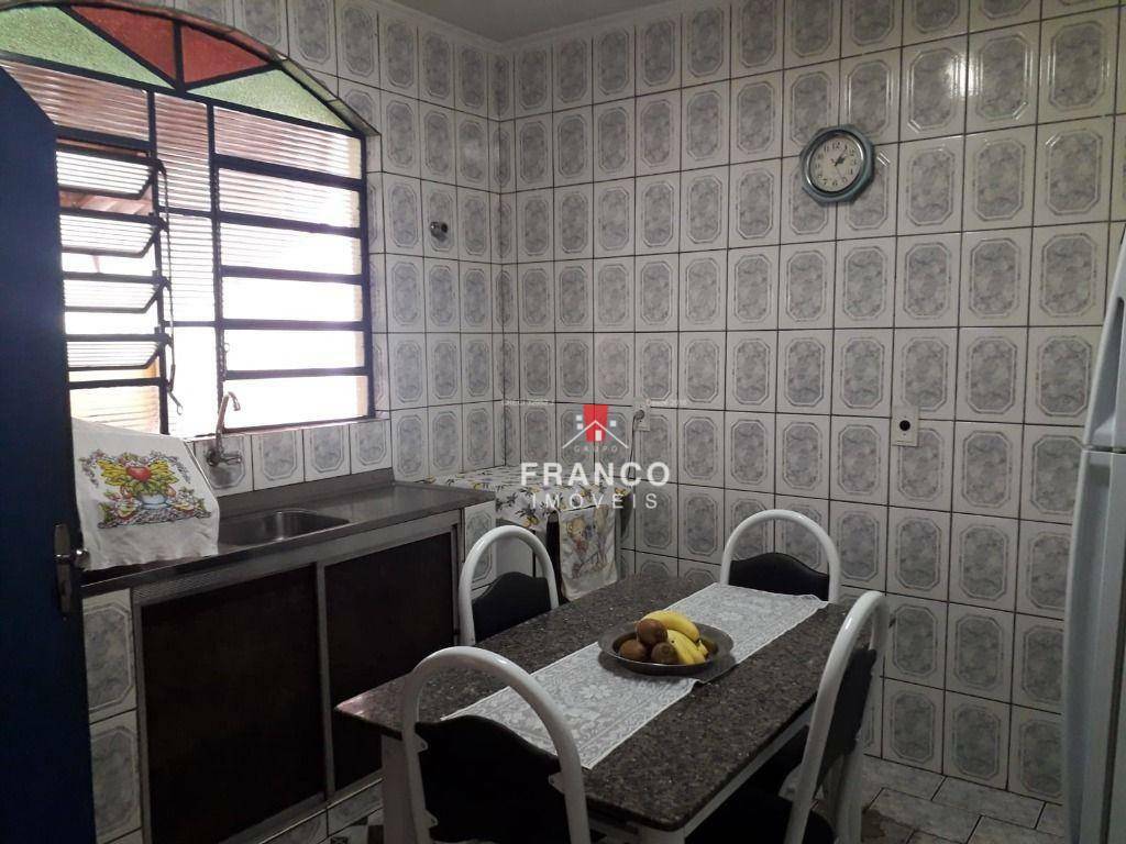 Casa à venda com 2 quartos, 132m² - Foto 14