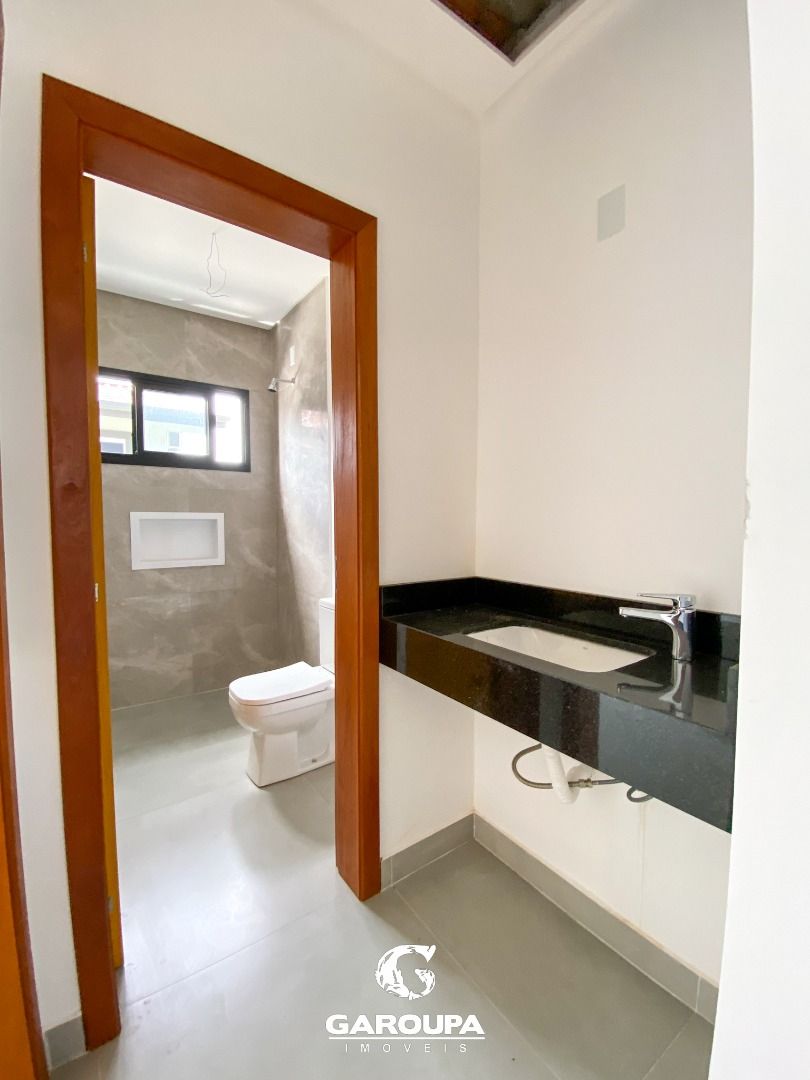 Casa à venda com 3 quartos, 131m² - Foto 11