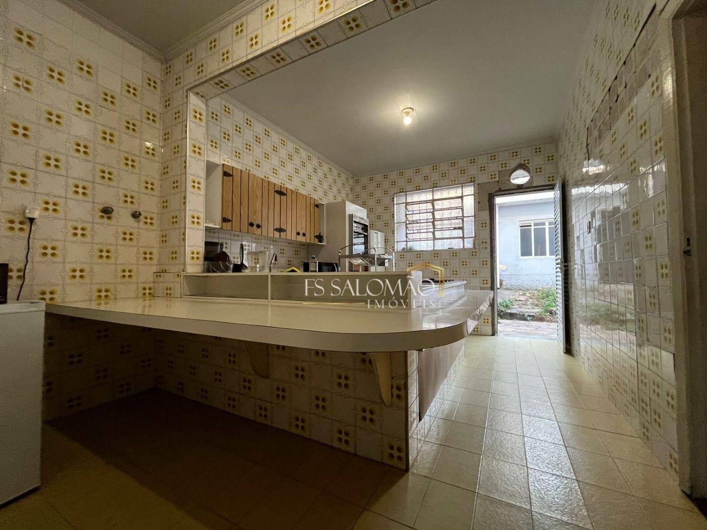 Casa à venda com 3 quartos, 244m² - Foto 3