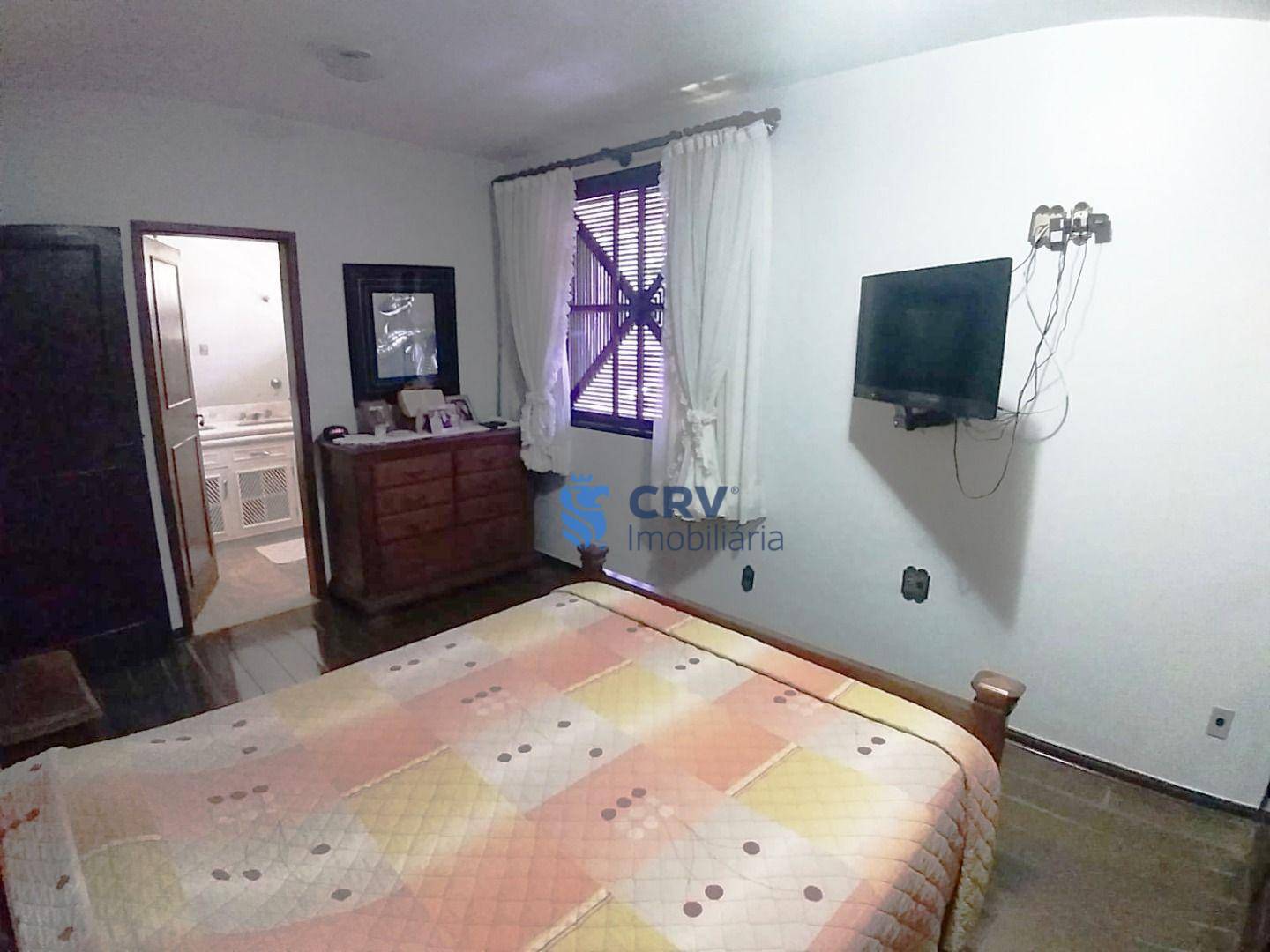 Casa à venda com 4 quartos, 362m² - Foto 15