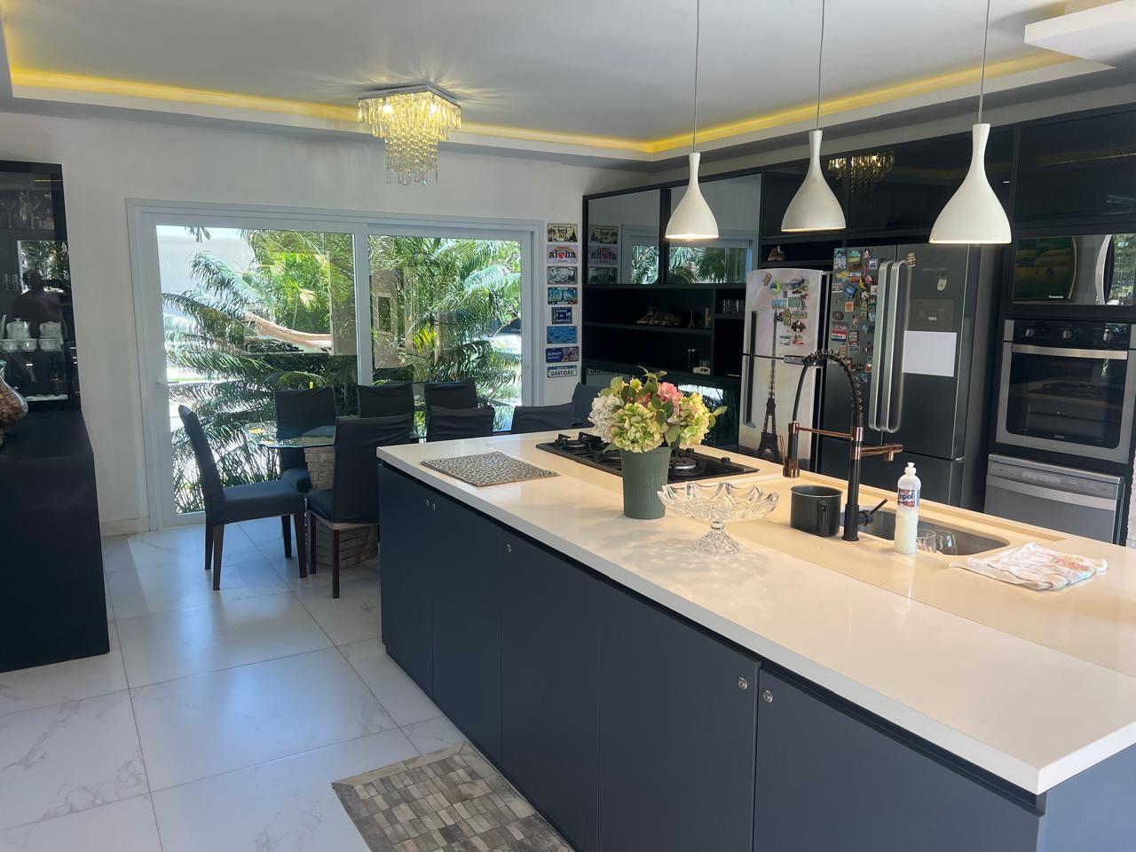Casa de Condomínio para alugar com 3 quartos, 357m² - Foto 7