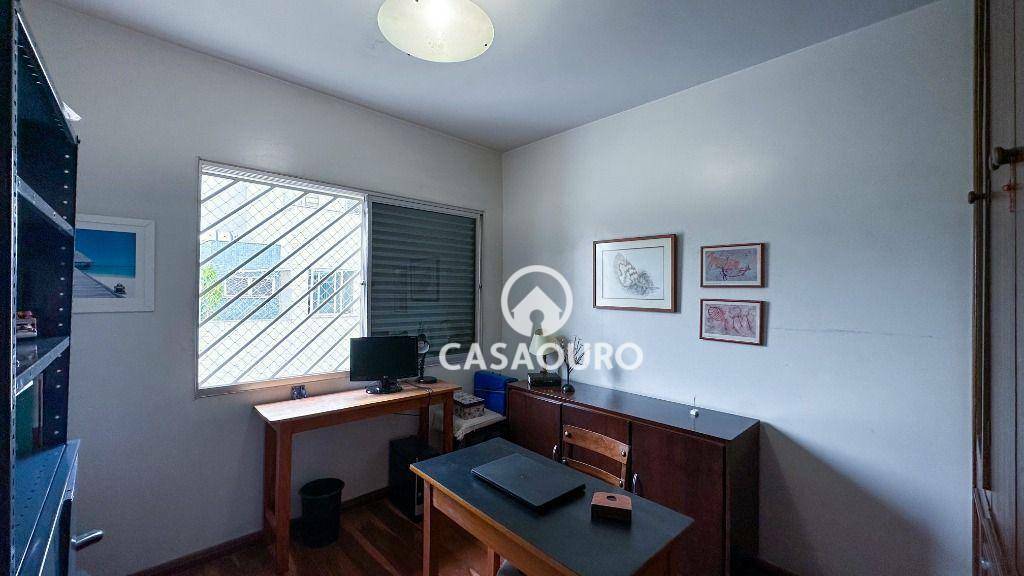 Apartamento à venda com 4 quartos, 140m² - Foto 12