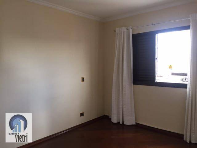 Apartamento para alugar com 3 quartos, 147m² - Foto 9