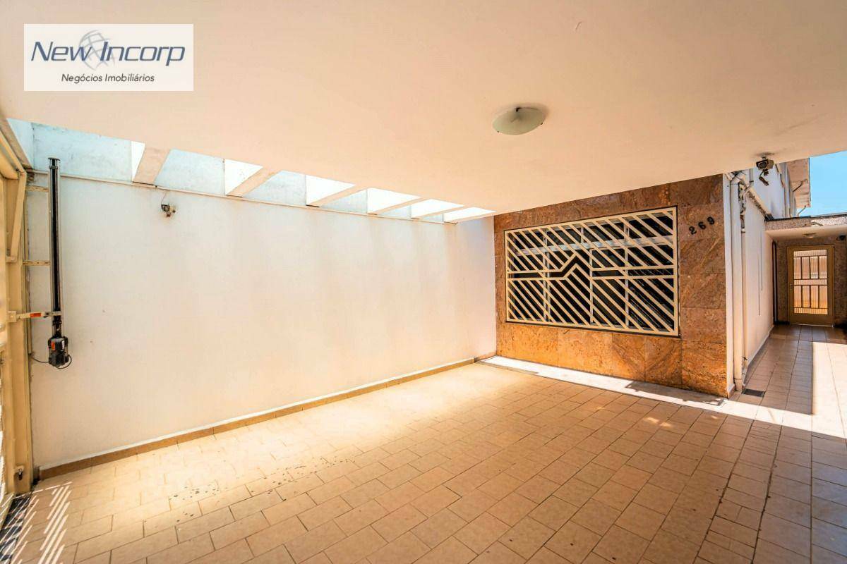 Sobrado à venda com 4 quartos, 204m² - Foto 1