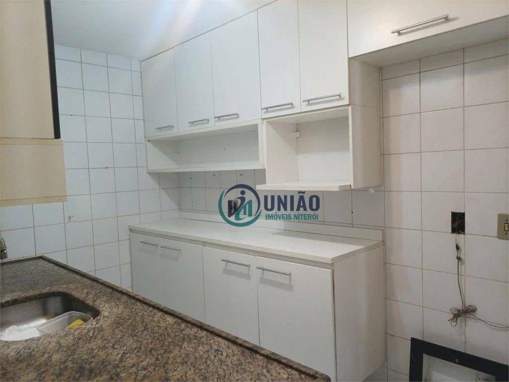 Apartamento à venda com 2 quartos, 70m² - Foto 11