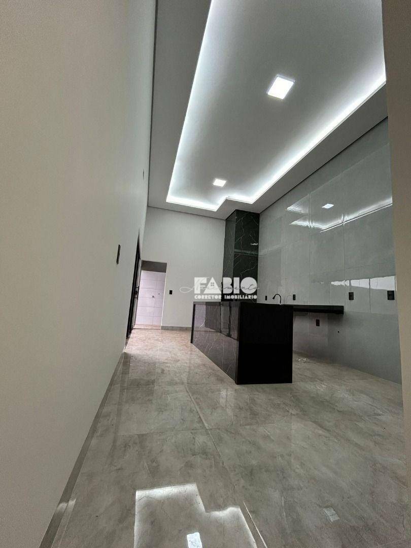 Casa à venda com 3 quartos, 119m² - Foto 13