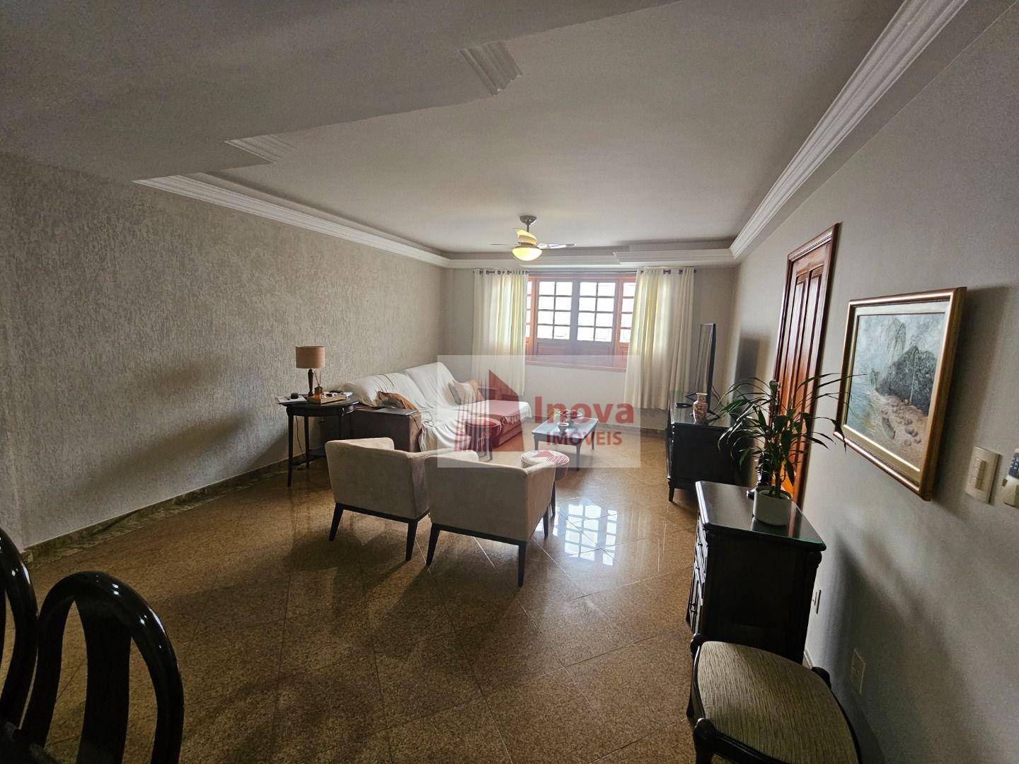 Casa, 5 quartos, 319 m² - Foto 2