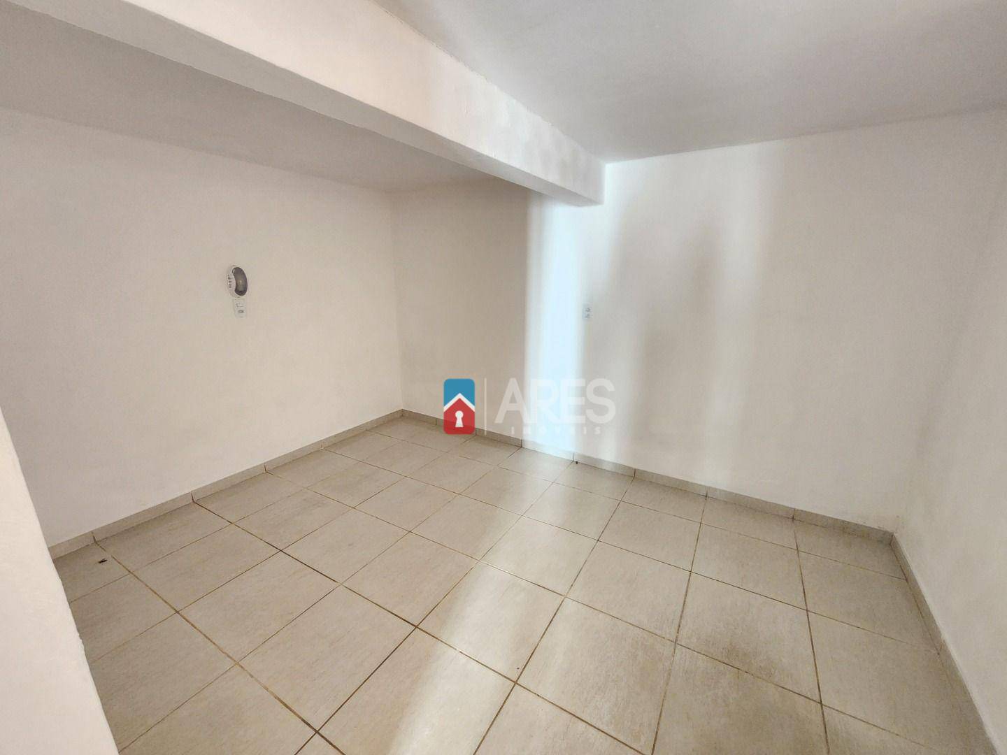 Casa para alugar com 1 quarto, 60m² - Foto 6