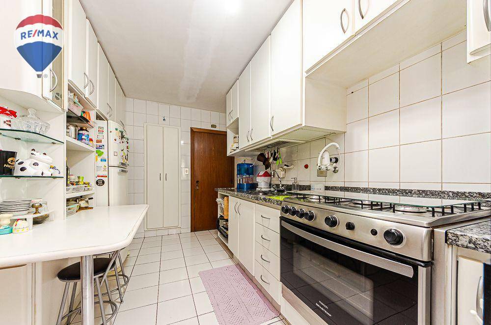 Apartamento à venda com 3 quartos, 121m² - Foto 21