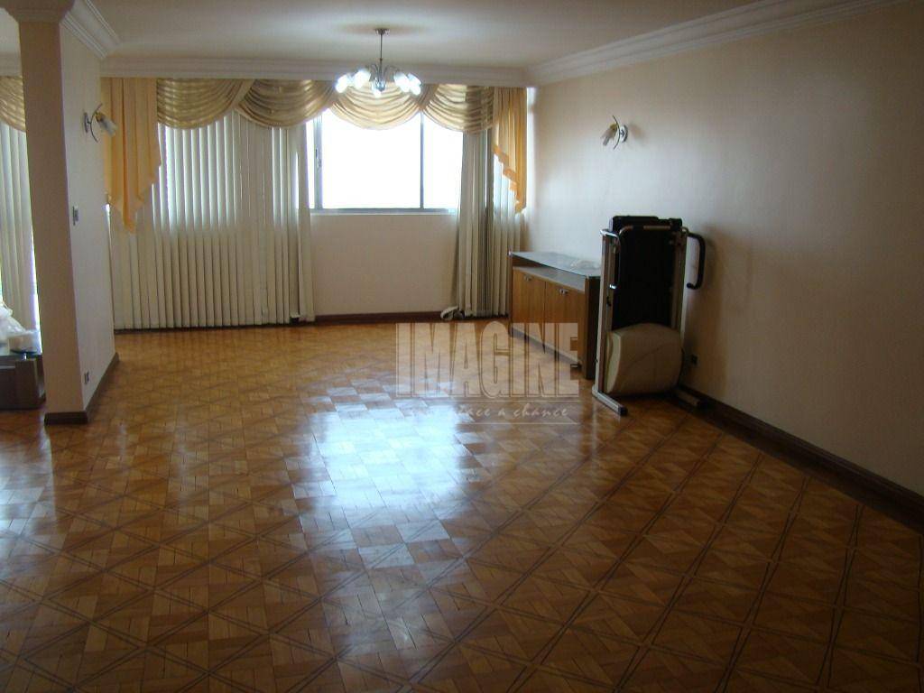 Apartamento à venda com 3 quartos, 235m² - Foto 5