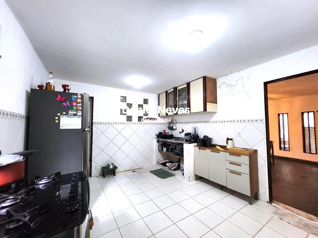 Casa à venda com 4 quartos, 207m² - Foto 16
