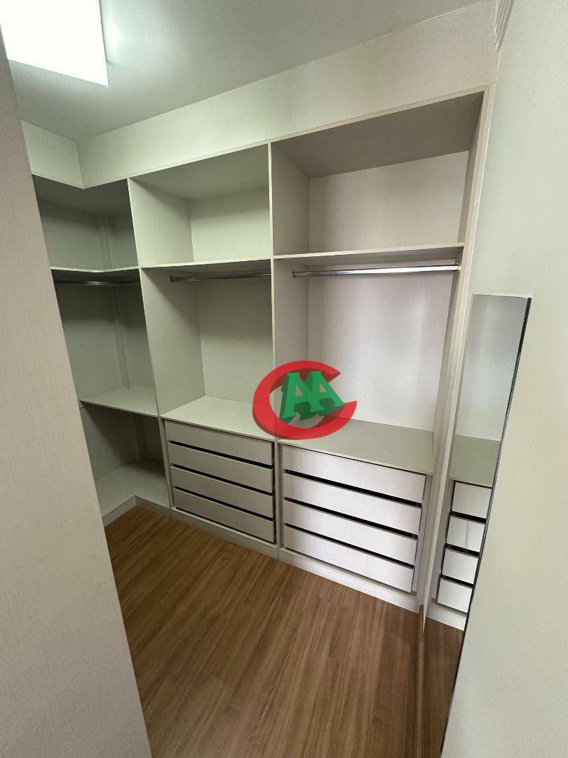 Apartamento para alugar com 3 quartos, 120m² - Foto 11