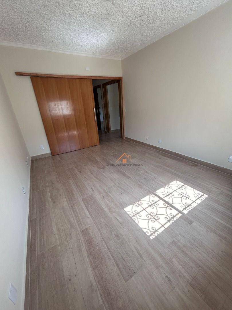 Sobrado à venda e aluguel com 4 quartos, 608m² - Foto 7