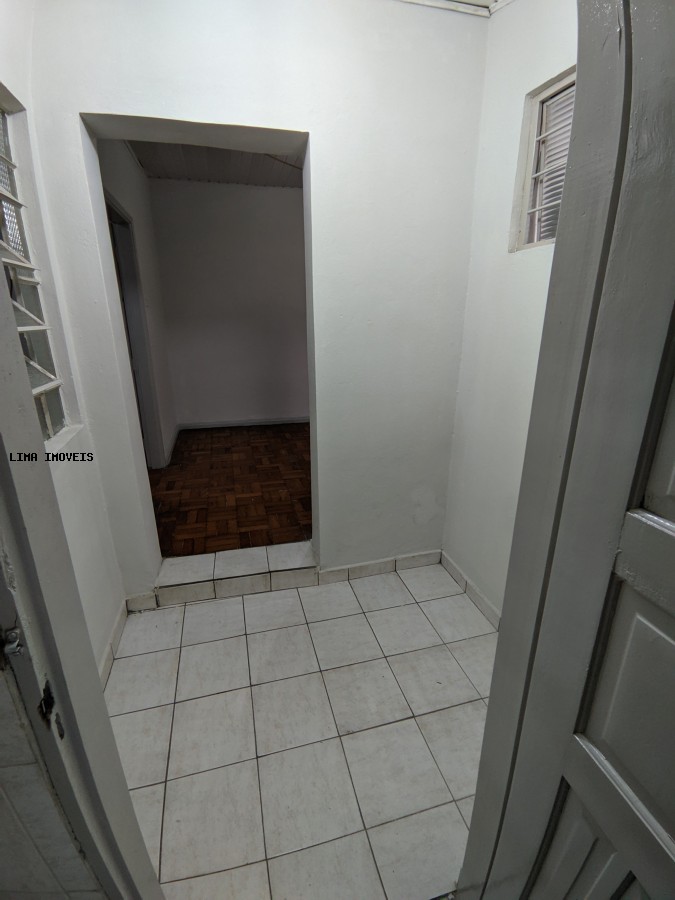 Casa para alugar com 1 quarto, 50m² - Foto 3