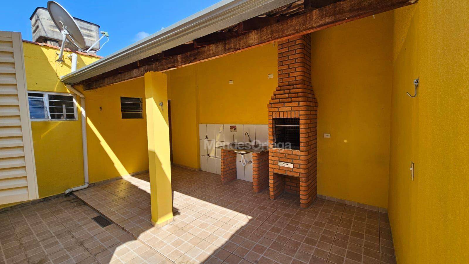 Casa para alugar com 2 quartos, 117m² - Foto 13