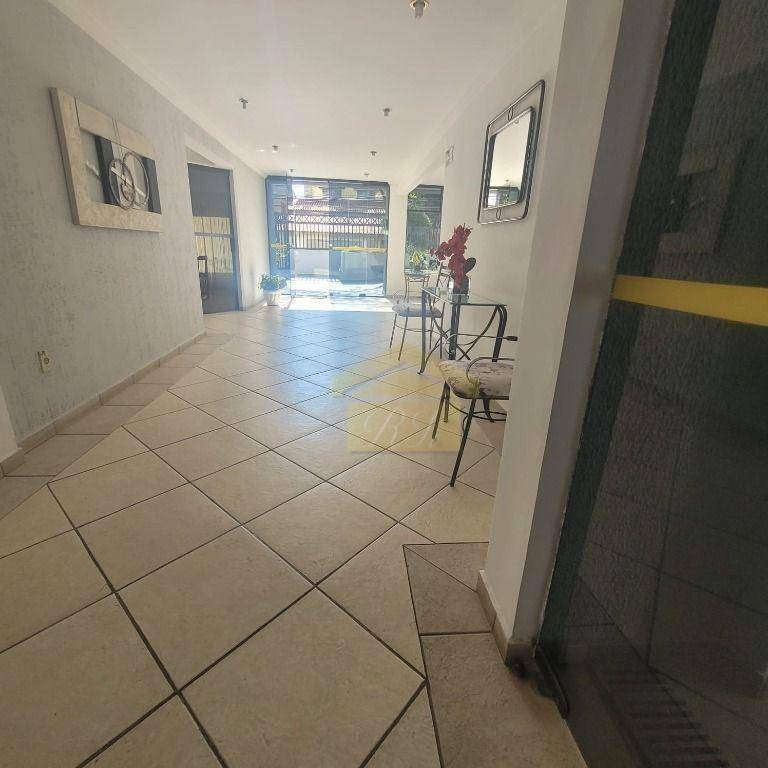 Apartamento à venda com 2 quartos, 70m² - Foto 19