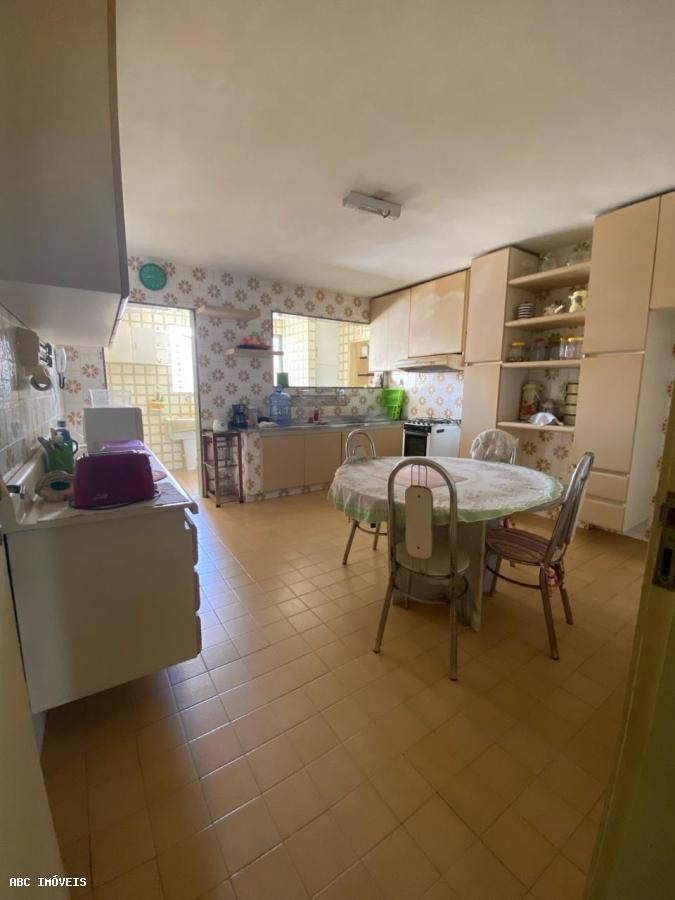 Apartamento à venda com 3 quartos, 138m² - Foto 14