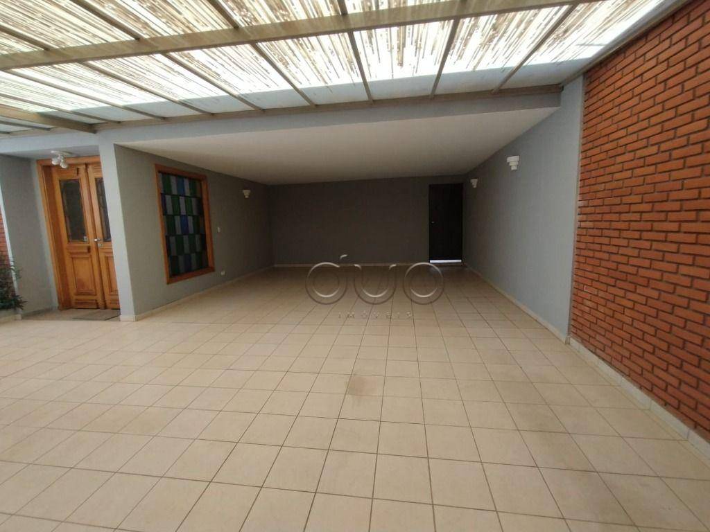 Casa, 3 quartos, 241 m² - Foto 3