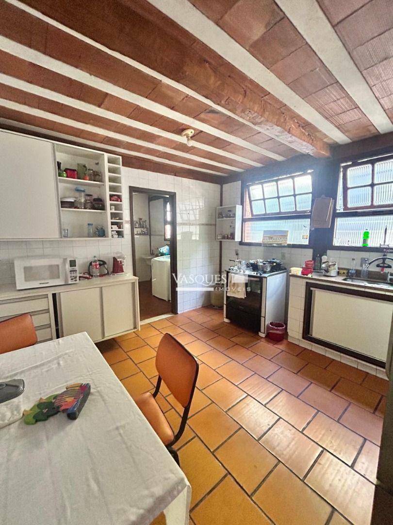 Casa à venda com 4 quartos, 210m² - Foto 22