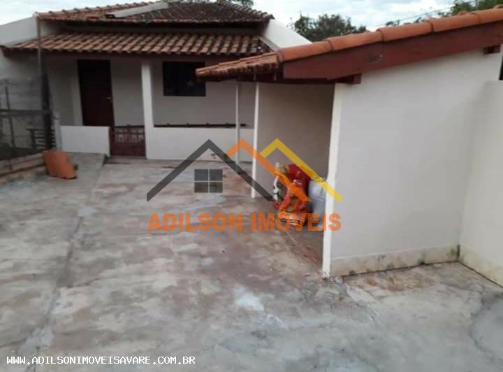 Casa à venda com 3 quartos, 300m² - Foto 2