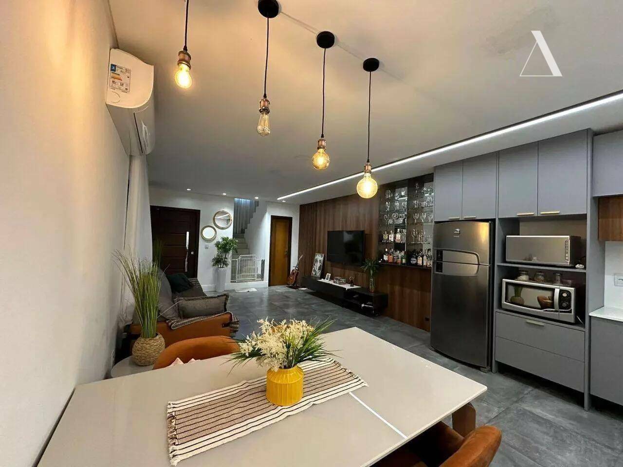 Casa à venda com 3 quartos, 145m² - Foto 3