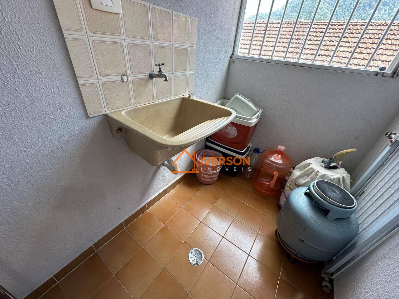 Apartamento à venda com 2 quartos, 64m² - Foto 8