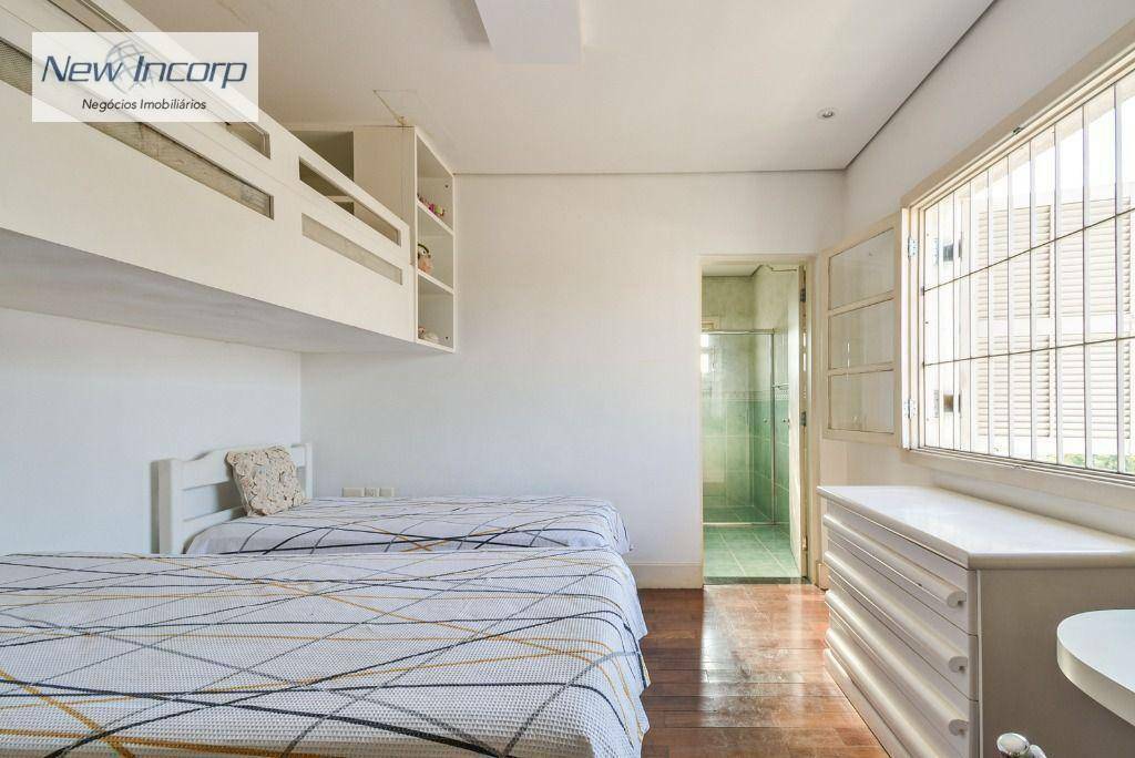 Sobrado à venda com 4 quartos, 375m² - Foto 46