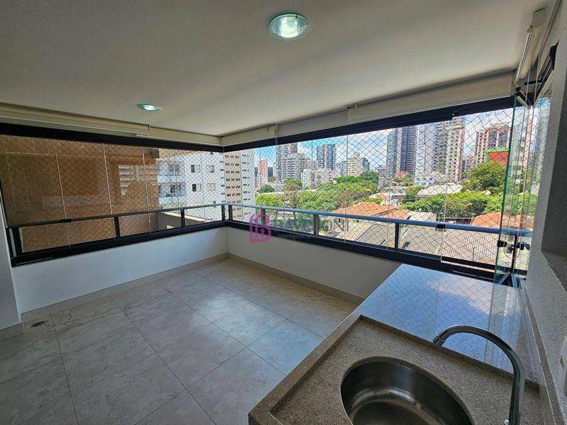 Apartamento à venda com 3 quartos, 150m² - Foto 3