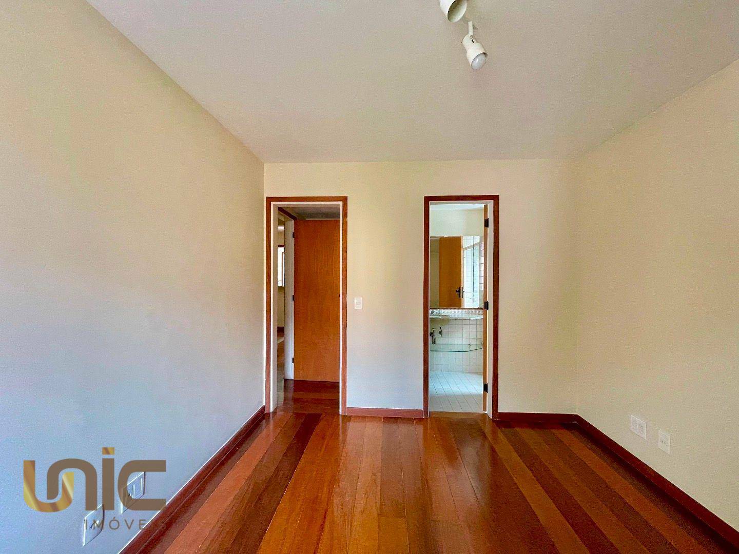 Apartamento à venda com 3 quartos, 140m² - Foto 10