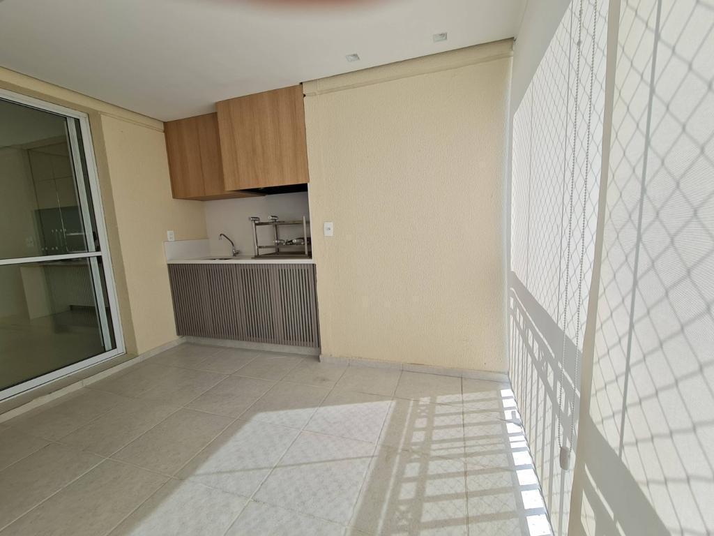 Apartamento à venda com 3 quartos, 178m² - Foto 3