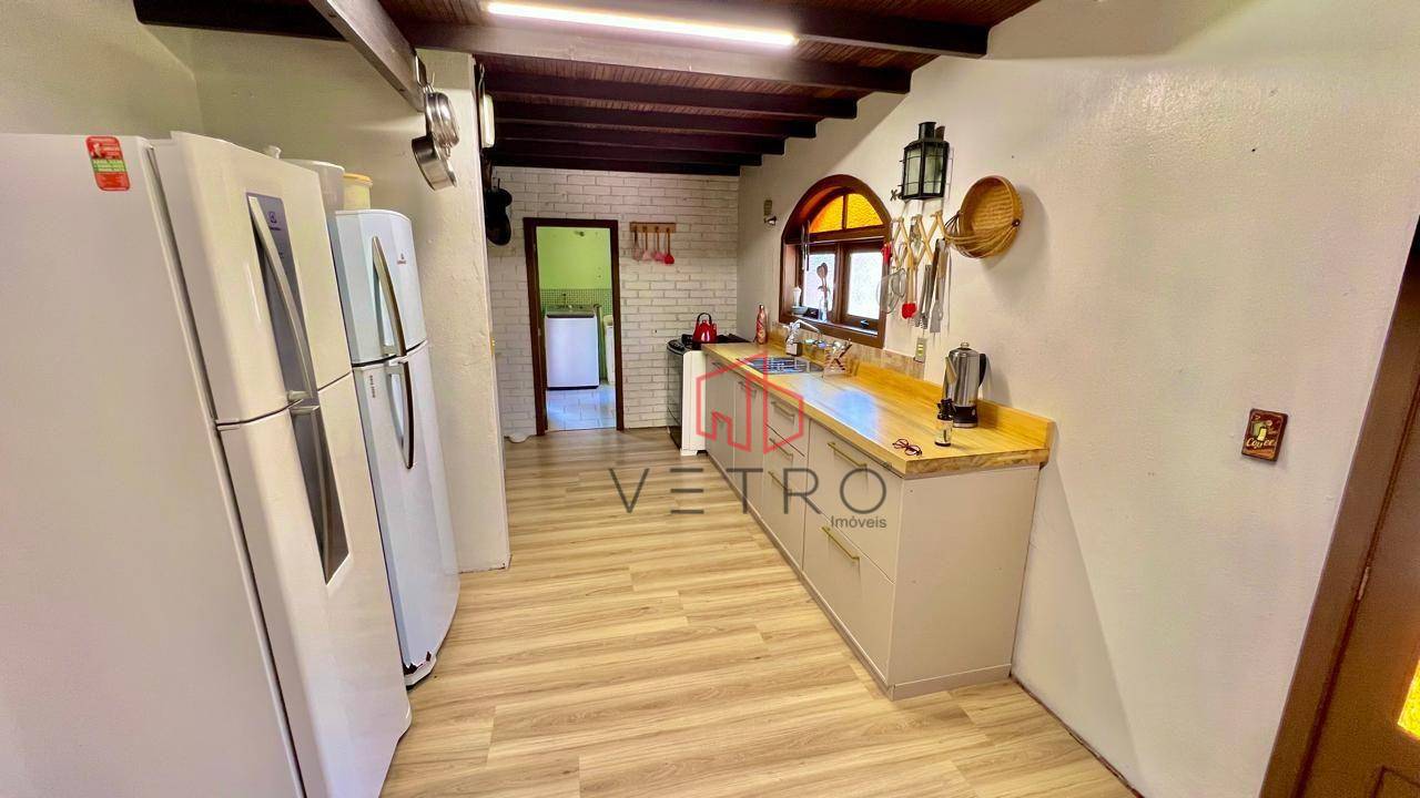 Casa, 4 quartos, 230 m² - Foto 5