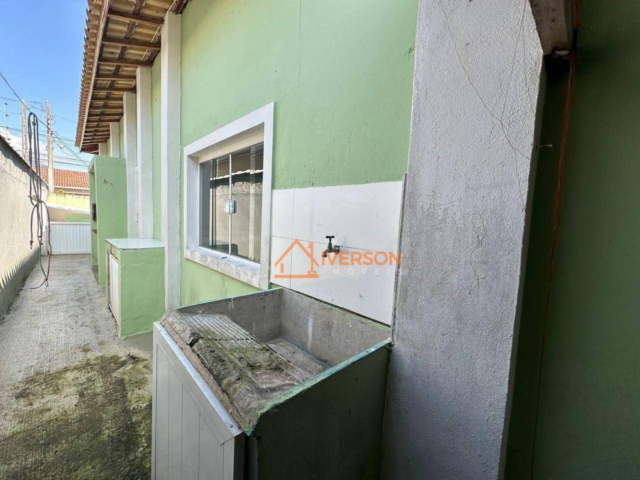 Casa para alugar com 4 quartos, 150m² - Foto 13