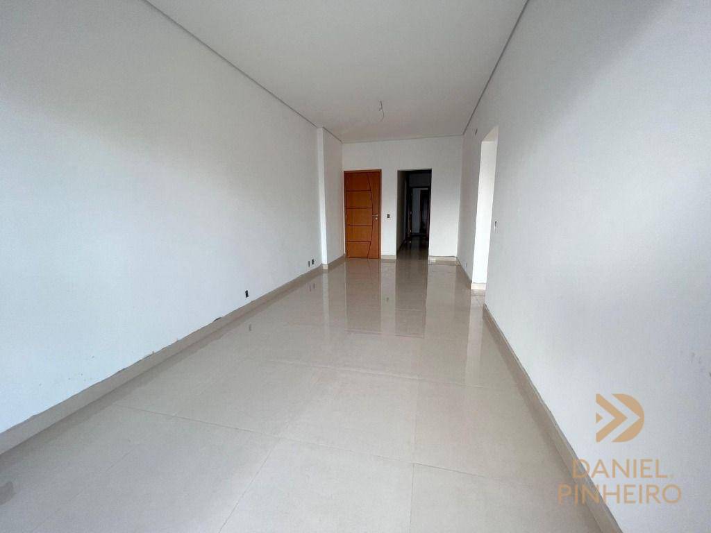 Apartamento à venda com 3 quartos, 112m² - Foto 4