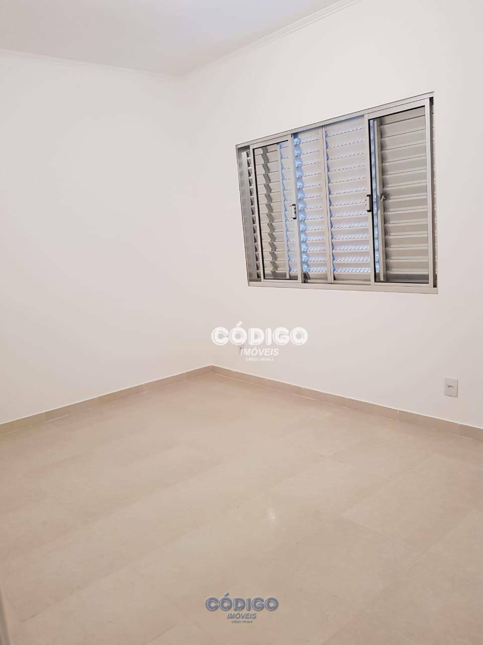 Sobrado à venda com 3 quartos, 200m² - Foto 13