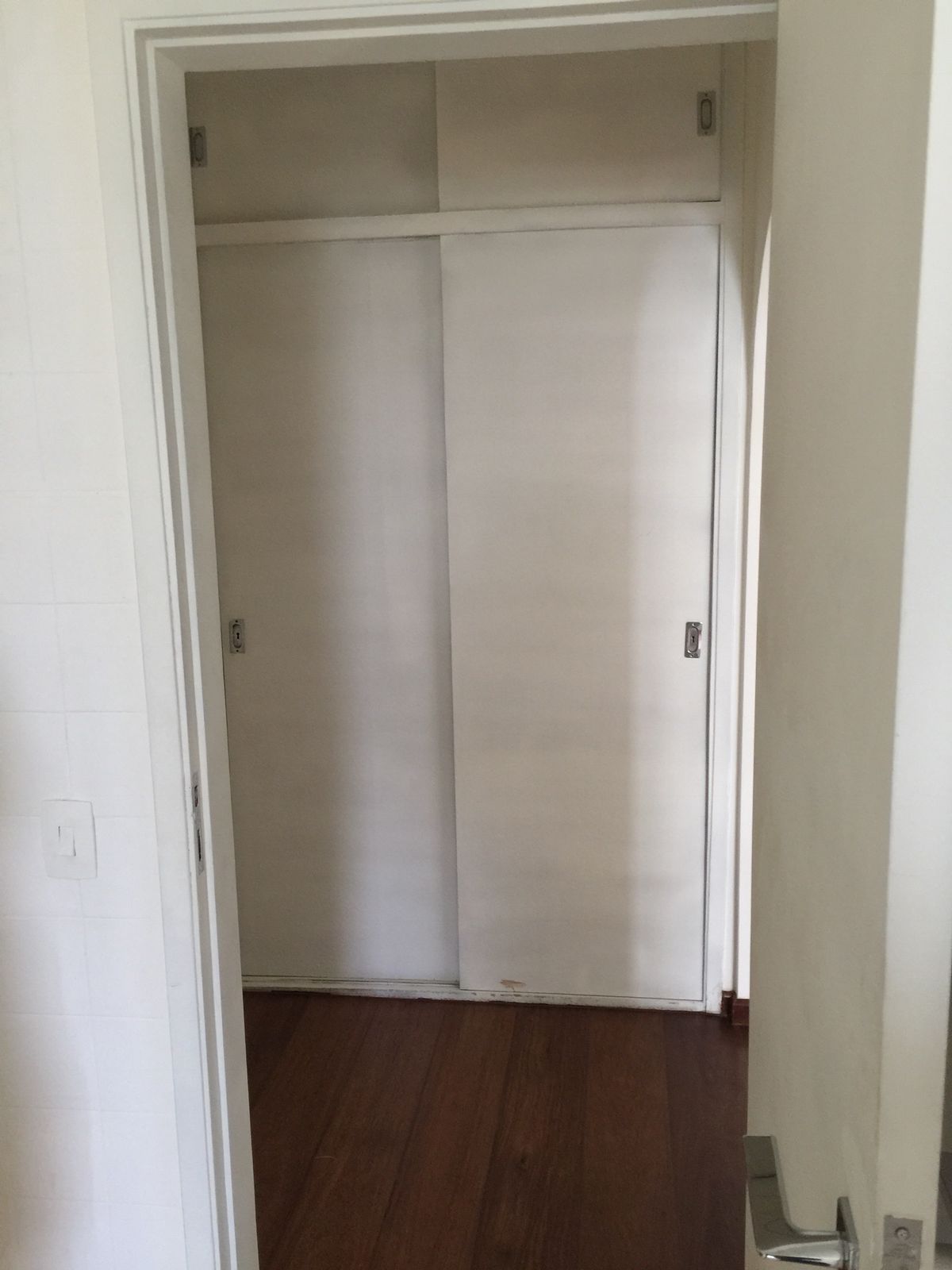 Apartamento à venda com 2 quartos, 100m² - Foto 2