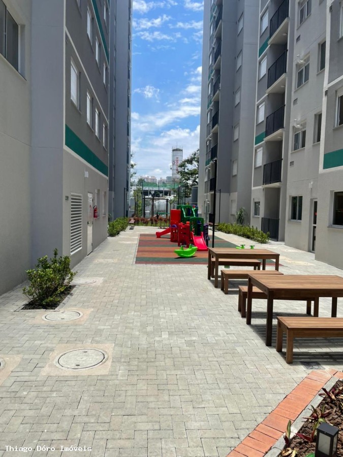 Apartamento à venda com 2 quartos, 37m² - Foto 18