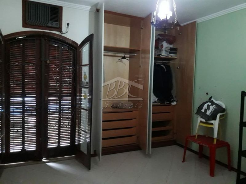 Casa à venda com 4 quartos, 350m² - Foto 14